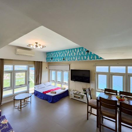 マクタン 1Br Oceanfront At Arterra, Fast Wifi, Nflix, Kitchenヴィラ エクステリア 写真